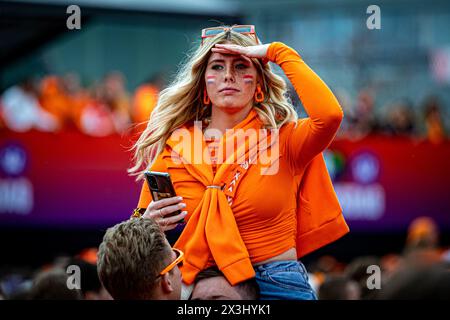 BREDA - visitatori del Festival durante la festa del King's Day di radio 538 a Chasseveld. Era la nona volta che 538 celebravano la festa a Breda. ANP LEVIN DEN BOER netherlands Out - belgio Out crediti: ANP/Alamy Live News Foto Stock