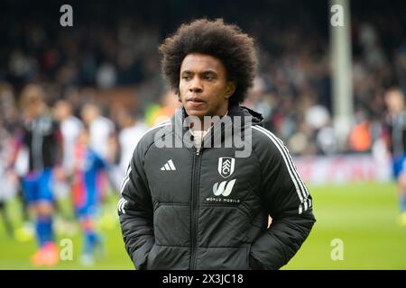 Craven Cottage, Fulham, Londra, Regno Unito. 27 aprile 2024. Premier League Football, Fulham contro Crystal Palace; Willian of Fulham Credit: Action Plus Sports/Alamy Live News Foto Stock