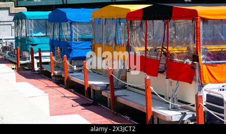 Barche variopinte Foto Stock