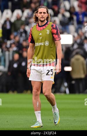 Torino, Italia. 27 aprile 2024. Adrien Rabiot (Juventus FC); durante la partita di calcio di serie A tra Juventus e Milan allo Stadio Allianz di Torino - sabato 27 aprile 2024. Sport - calcio . (Foto di Marco Alpozzi/Lapresse) credito: LaPresse/Alamy Live News Foto Stock