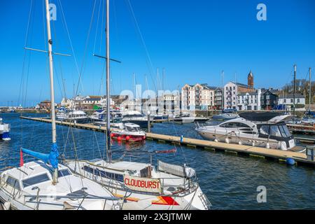 Porto e porticciolo, Peel, Isola di Man, Inghilterra, Regno Unito Foto Stock