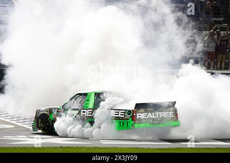 Fort Worth, Texas, Stati Uniti. 12 aprile 2024. Kyle Busch vince il SpeedyCash.com 250 a Fort Worth, Texas, USA. (Immagine di credito: © Stephen A. Arce Action Sports pH/ASP) SOLO PER USO EDITORIALE! Non per USO commerciale! Foto Stock