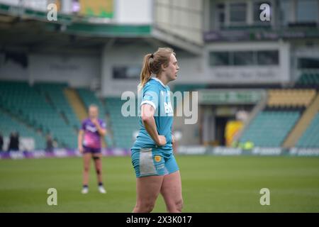 NORTHAMPTON, INGHILTERRA - Sab 27-aprile -2024: Laura Perrin di sale Sharks durante la Allianz Premiership Women's Rugby match tra Loughborough Lightning e sale Sharks ai Franklin's Gardens il 27-aprile -2024: A Northampton, Inghilterra . Crediti: PATRICK ANTHONISZ/Alamy Live News Foto Stock