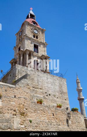 Torre medievale dell'Orologio di Roloi, Rodi, Rodi, Gruppo dell'Isola Dodecanese, Grecia Foto Stock