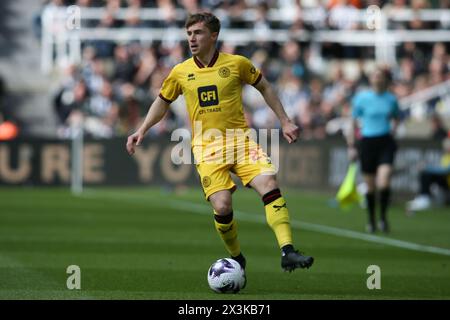 Ben Osborn dello Sheffield United durante la partita di Premier League tra Newcastle United e Sheffield United a St James's Park, Newcastle, sabato 27 aprile 2024. (Foto: Michael driver | mi News) crediti: MI News & Sport /Alamy Live News Foto Stock