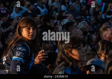 Buenos Aires, Argentina, Argentina. 27 aprile 2024. Argentina, Buenos Aires, Quilmes, 2024-04-24. Cristina Kirchner partecipa alla cerimonia di inaugurazione del micro-stadio Nestor Kirchner nella città di Quilmes con il sindaco Mayra Mendoza. (Foto di Sebastian Hipperdinger/Faro Collective/Sipa USA) credito: SIPA USA/Alamy Live News Foto Stock