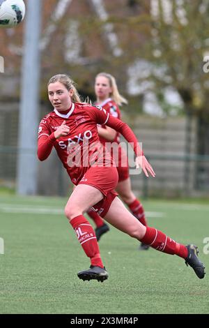 Zulte, Belgio. 27 aprile 2024. Marieke Vanhaesebrouck (3) di Zulte Waregem nella foto di una partita di calcio femminile tra SV Zulte - Waregem e White Star Woluwe nella quinta giornata dei play off della stagione 2023 - 2024 della belga lotto Womens Super League, sabato 27 aprile 2024 a Zulte, BELGIO . Crediti: Sportpix/Alamy Live News Foto Stock
