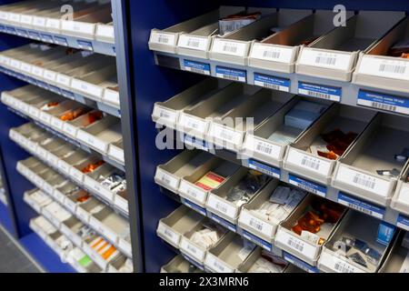 Farmacia, Drug stock, Onkologikoa Hospital, Oncology Institute, Case Center per la prevenzione, la diagnosi e il trattamento del cancro, Donostia, San Sebastian Foto Stock