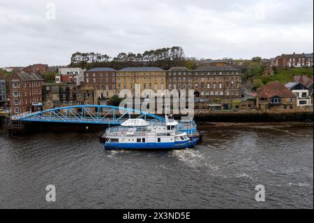 Newcastle Inghilterra Regno Unito 23 aprile 2024 North Shields Ferry sbarco sul fiume Tyne da South Shields. trasporto, barca, trasporti pubblici, fiume tyne Foto Stock