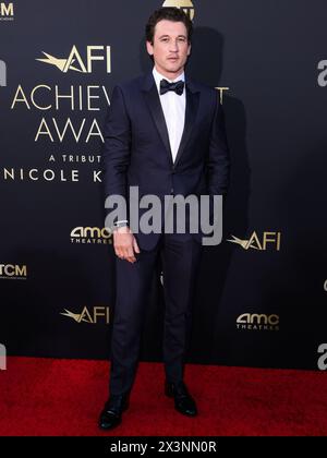 HOLLYWOOD, LOS ANGELES, CALIFORNIA, Stati Uniti d'America - APRILE 27: Miles Teller arriva alla 49a edizione dell'AFI (American Film Institute) Lifetime Achievement Award Gala Tribute che celebra Nicole Kidman tenutasi al Dolby Theatre il 27 aprile 2024 a Hollywood, Los Angeles, California, Stati Uniti. (Foto di Xavier Collin/Image Press Agency) Foto Stock