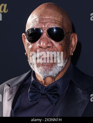 HOLLYWOOD, LOS ANGELES, CALIFORNIA, Stati Uniti d'America - APRILE 27: Morgan Freeman arriva alla 49a edizione dell'AFI (American Film Institute) Lifetime Achievement Award Gala Tribute che celebra Nicole Kidman tenutasi al Dolby Theatre il 27 aprile 2024 a Hollywood, Los Angeles, California, Stati Uniti. (Foto di Xavier Collin/Image Press Agency) Foto Stock