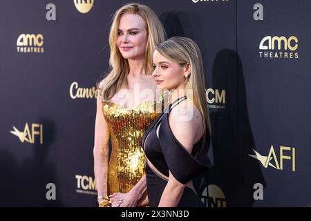 Hollywood, Stati Uniti. 27 aprile 2024. HOLLYWOOD, LOS ANGELES, CALIFORNIA, Stati Uniti d'America - APRILE 27: Nicole Kidman e Joey King arrivano alla 49a edizione dell'AFI (American Film Institute) Lifetime Achievement Award Gala Tribute per celebrare Nicole Kidman tenutasi al Dolby Theatre il 27 aprile 2024 a Hollywood, Los Angeles, California, Stati Uniti. (Foto di Xavier Collin/Image Press Agency) credito: Image Press Agency/Alamy Live News Foto Stock