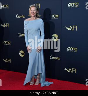 Los Angeles, Stati Uniti. 27 aprile 2024. Naomi Watts partecipa al 49° gala tributo all'AFI Lifetime Achievement Award in onore di Nicole Kidman al Dolby Theatre nella sezione Hollywood di Los Angeles sabato 27 aprile 2024. Foto di Jim Ruymen/UPI credito: UPI/Alamy Live News Foto Stock