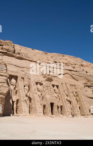 Tempio di Hathor e Nefetari, patrimonio dell'umanità dell'UNESCO, Abu Simbel, Egitto Foto Stock