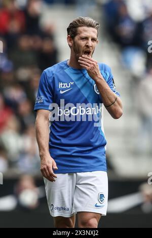 Genk, Belgio. 28 aprile 2024. Patrik Hrosovsky di Genk reagisce durante una partita di calcio tra KRC Genk e Club Brugge, domenica 28 aprile 2024 a Genk, il giorno 6 (su 10) dei play-off dei campioni della prima divisione del campionato belga 'Jupiler Pro League' 2023-2024. BELGA PHOTO BRUNO FAHY credito: Belga News Agency/Alamy Live News Foto Stock