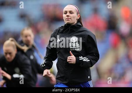 King Power Stadium, Leicester, domenica 28 aprile 2024. Leicester, Regno Unito. 28 aprile 2024. Sam Tierney del Leicester City Women si scalda in vista della WomenÕs partita di Super League dei Barclays tra Leicester City e Manchester United al King Power Stadium di Leicester domenica 28 aprile 2024. (Crediti: James Holyoak / Alamy Live News) Foto Stock