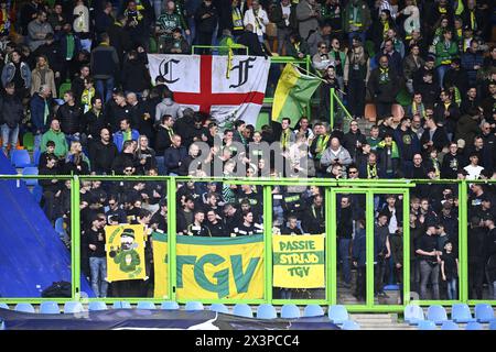 Arnhem, Paesi Bassi. 28 aprile 2024. ARNHEM, 28-04-2024, GelreDome, calcio, Eredivisie olandese, stagione 2023/2024, partita tra Vitesse e fortuna Sittard, tifosi fortuna Sittard crediti: Pro Shots/Alamy Live News Foto Stock