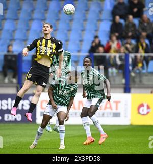 Arnhem, Paesi Bassi. 28 aprile 2024. ARNHEM, 28-04-2024, GelreDome, calcio, Eredivisie olandese, stagione 2023/2024, partita tra Vitesse e fortuna Sittard, giocatore Vitesse Mathijs Tielemans Credit: Pro Shots/Alamy Live News Foto Stock