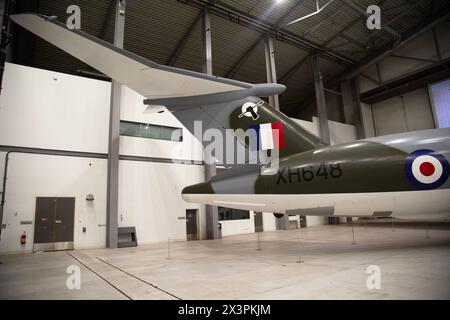 Sezione di coda, contrassegni e badge di squadra su un modello di autocisterna Handley Page Victor B (K) IA, XH648. IWM, Duxford, Regno Unito Foto Stock