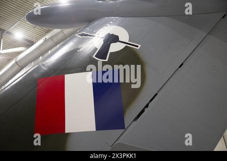 Sezione di coda, contrassegni e badge di squadra su un modello di autocisterna Handley Page Victor B (K) IA, XH648. IWM, Duxford, Regno Unito Foto Stock
