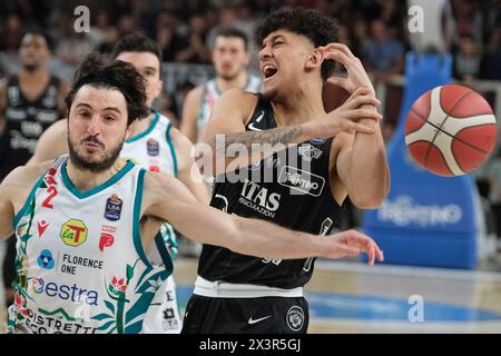 Trento, Italia. 28 aprile 2024. Prentiss Hubb delle Dolomiti Trentino energia durante la partita tra Dolomiti energia Trentino ed Estra Pistoia, 29 giorni di regular season del Campionato Italiano di pallacanestro A1 2023/2024 al T Quotidiano Arena il 28 aprile 2024, Trento, Italia. Credito: Agenzia fotografica indipendente/Alamy Live News Foto Stock