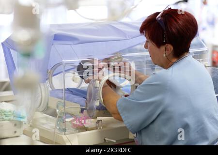 Neonatale, neonato unità di cura intensiva, Donostia Ospedale San Sebastian, Donostia, Gipuzkoa, Paesi Baschi Foto Stock