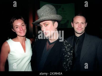 Boy George al Bacardi London Club Awards al London Hilton Hotel il 3 maggio 1999 Foto Stock