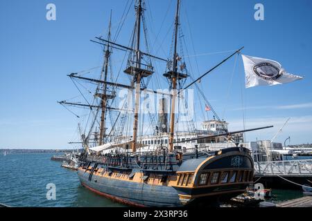 San Diego, CALIFORNIA. 7 aprile 2024. La nave ora conosciuta come HMS Surprise Begins è una replica della fregata Rose della Royal Navy del XVIII secolo. Porto marittimo di San Diego Foto Stock