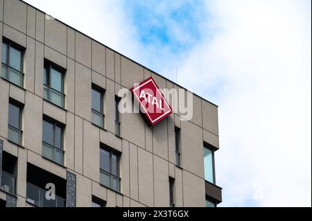 Katowice, Slesia, Polonia, 24 marzo 2024 - firma e logo dell'azienda Atal Foto Stock