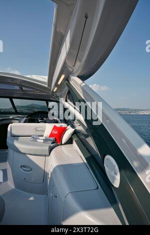 L'Italia, Napoli, Aqua 54' di yacht di lusso (cantiere: Cantieri di Baia) Foto Stock