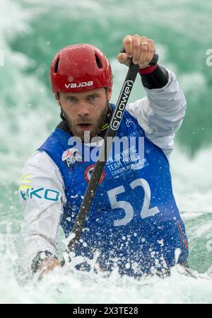 26 aprile 2024: Casey Eichfeld (52) durante gli US Olympic Mens Canoe Team Trials a Riversport a Oklahoma City, OK. Foto Stock