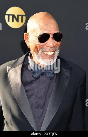 HOLLYWOOD, CALIFORNIA - APRILE 27: Morgan Freeman partecipa al 49° AFI Lifetime Achievement Award Gala Tribute che celebra Nicole Kidman al Dolby Theat Foto Stock