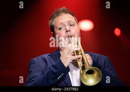 Romain Leleu trombettista francese, considerato grazie alla sua interpretazione che combina virtuosismo ed eleganza come uno dei migliori interpreti della sua generazione, in Foto Stock