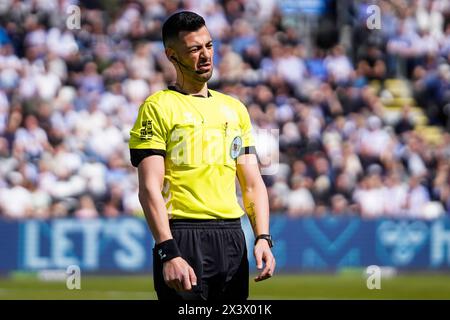 Odense, Danimarca. 28 aprile 2024. L'arbitro Aydin Uslu visto durante il 3F Superliga match tra Odense BK e Hvidovre IF al Nature Energy Park di Odense. (Credito fotografico: Gonzales Photo - Kent Rasmussen). Foto Stock