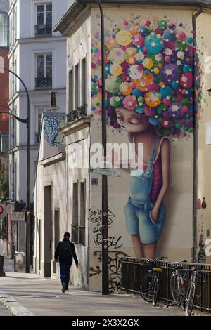Francia, Parigi, 75, 10th Arrondissement, Rue Jean Poulmarch, conduce al Canal Saint-Martin, 'la Baguenaude de Valmy' dell'artista Vinie. Foto Stock