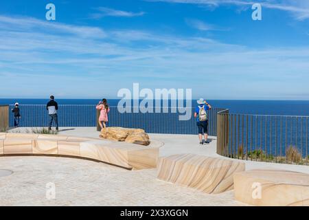 North Head Manly nel parco nazionale del porto di Sydney, i visitatori ammirano le vedute dal punto panoramico di Burragula sulla pista Fairfax, Sydney, NSW, Australia Foto Stock