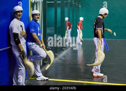 Jai Alai, Zesta-Punta (Basket Tip), Fronton Atano, Donostia, San Sebastian, Gipuzkoa, Paesi Baschi, Spagna, Europa Foto Stock