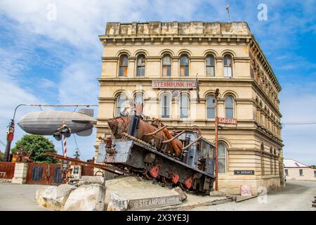 Oamaru nuova Zelanda 23 dicembre 2023: Il quartier generale di Steampunk è una collaborazione artistica e una galleria d'arte nello storico distretto vittoriano di Oamaru, Foto Stock