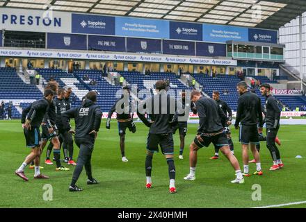 Preston, Regno Unito. 29 aprile 2024. Leicester City warm up durante la partita del Preston North End FC contro Leicester City FC Sky BET EFL Championship a Deepdale, Preston, Inghilterra, Regno Unito il 29 aprile 2024 Credit: Every Second Media/Alamy Live News Foto Stock