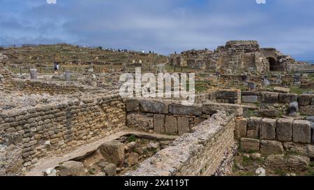 Rovine archeologiche di Nora. Nora è un'antica città pre-romana e romana su una penisola vicino a Pola; Pula, Cagliari, Italia Foto Stock