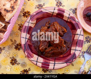 Frittella di Chorba con agnello - primo piano di zuppa tradizionale, cucina tunisina Foto Stock