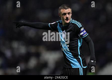 Deepdale, Preston lunedì 29 aprile 2024. Jamie Vardy di Leicester City gestures durante il match per lo Sky Bet Championship tra Preston North End e Leicester City a Deepdale, Preston lunedì 29 aprile 2024. (Foto: James Holyoak | mi News) crediti: MI News & Sport /Alamy Live News Foto Stock