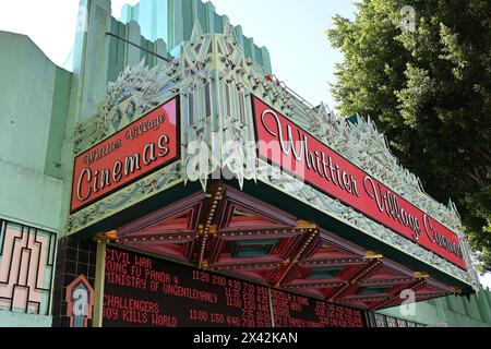 WHITTIER, CALIFORNIA - 28 APR 2024: Whittier Village Cinemas, precedentemente The Bushnells Wardman Theater, è stato inaugurato il 15 marzo 1932. Foto Stock