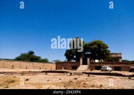 Derawar Fort è una fortezza situata ad Ahmadpur, Tehsil orientale del distretto di Bahawalpur nel Punjab, Pakistan Foto Stock