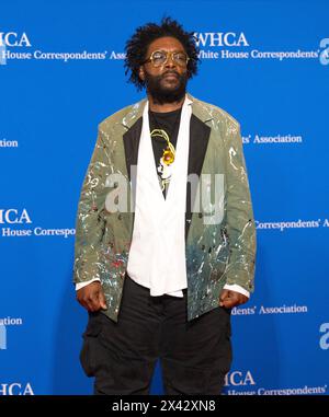 Washington, Stati Uniti. 27 aprile 2024. Questlove arriva per la cena 2024 della White House Correspondents Association presso il Washington Hilton Hotel sabato 27 aprile 2024 a Washington, DC, USA. Foto di Ron Sachs/CNP/ABACAPRESS. COM credito: Abaca Press/Alamy Live News Foto Stock