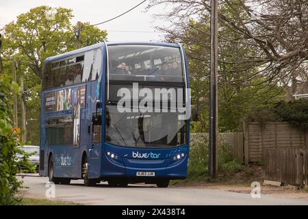 Una selezione di fotografie di autobus che mostrano il garage di Lymington, Somerford Christchurch, a Bournemouth, un servizio scolastico a Pilley vicino a Lymington Foto Stock