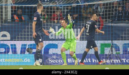 Firo: 26 aprile 2024, calcio, 1.League, Bundesliga, stagione 2023/2024, VfL Bochum 1848 - TSG Hoffenheim. 3:1 Manuel Riemann portiere della VFL Bochum gestures Foto Stock