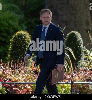 Downing Street, Londra, Regno Unito. 30 aprile 2024. Grant Shapps MP, Segretario alla difesa di Downing Street. Crediti: Malcolm Park/Alamy Live News Foto Stock