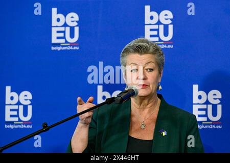 Gent, Belgio. 30 aprile 2024. Ylva Johansson, Commissario europeo per gli affari interni, nella foto di una conferenza ministeriale sull'attuazione e l'operatività del Patto europeo di asilo e migrazione, tenutasi a Gent martedì 30 aprile 2024. BELGA FOTO DIRK WAEM credito: Belga News Agency/Alamy Live News Foto Stock