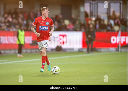 Silkeborg, Danimarca. 29 aprile 2024. Tonni Adamsen (23) di Silkeborg SE visto durante il 3F Superliga match tra Silkeborg IF e FC Midtjylland al Jysk Park di Silkeborg. (Photo Credit: Gonzales Photo/Alamy Live News Foto Stock